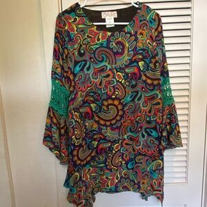 Lady Noiz colored paisley Boho flowy Tunic Top‎